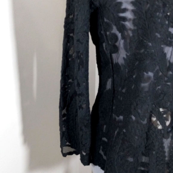 Ultra Flirt Sz M Black Lace Blouse,curved bottom, Longsleeves - Picture 4 of 5